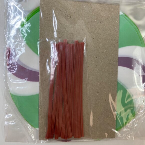 Wilton Treat Bags 6" X 9" Ties Holiday Gift Giving 15 Count Peppermint Design - Picture 6 of 6